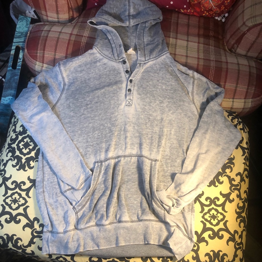 Colorfast pullover hoodie
